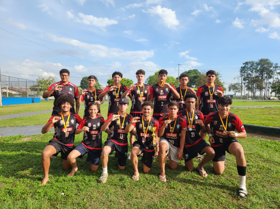  Equipe Sub-17 do SESI Jacareí Rugby conquista título 