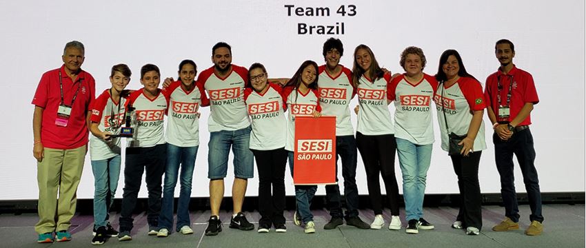 Equipes do SESI-SP voltam de Houston com quatro prêmios na bagagem
