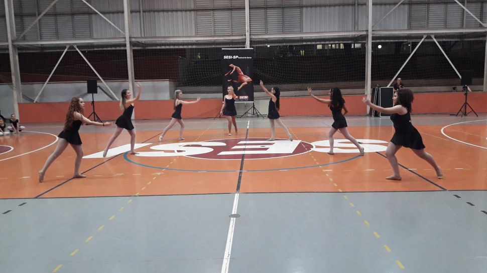 FESTIVAL DE DANÇA DE INVERNO REÚNE MAIS DE 400 PESSOAS EM APRESENTAÇÃO