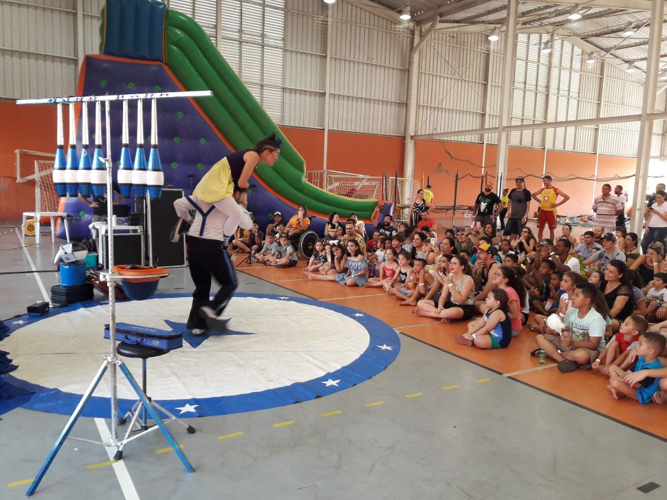 Cerca de 1500 pessoas participaram da festa do Dia das Crianças no SESI Americana