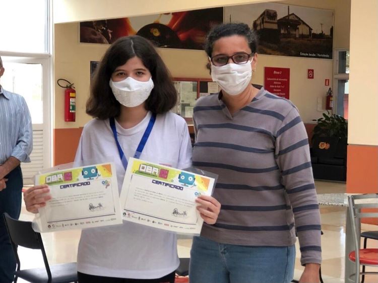 Talita e mãe robótica hortolândia