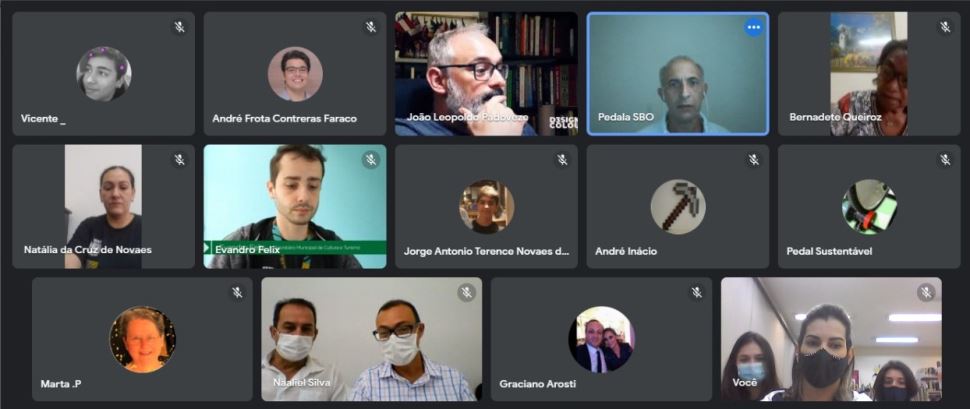 Alunos do Sesi participam de reunião do Comtur