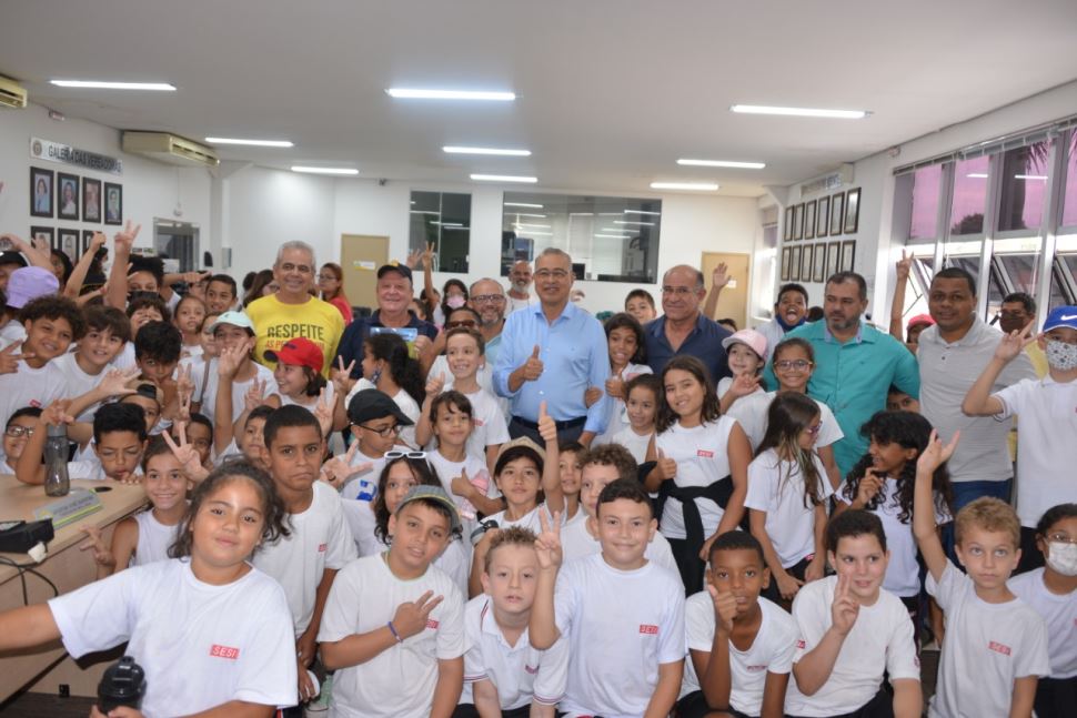 Alunos do Sesi Hortolândia visitam a Câmara Municipal