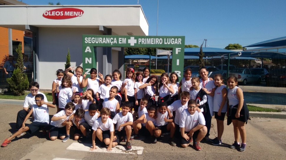 Dia da Indústria na Escola SESI de Guararapes