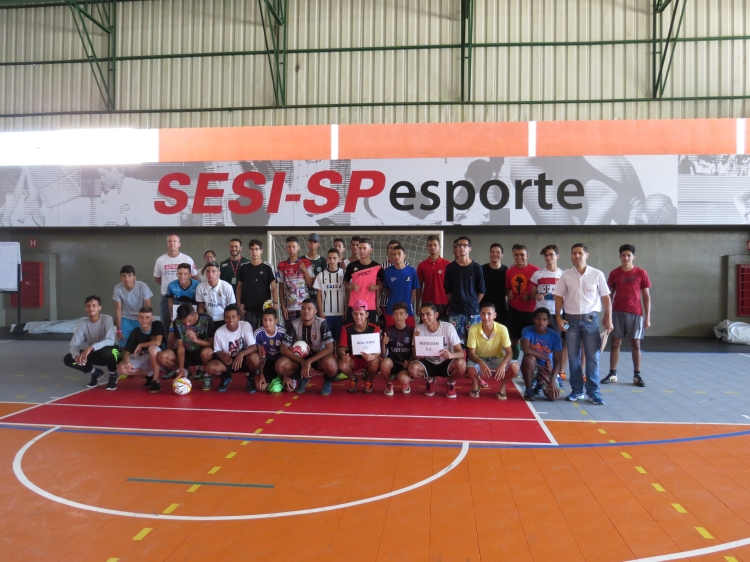 Turma reunida no Movimento é SESI