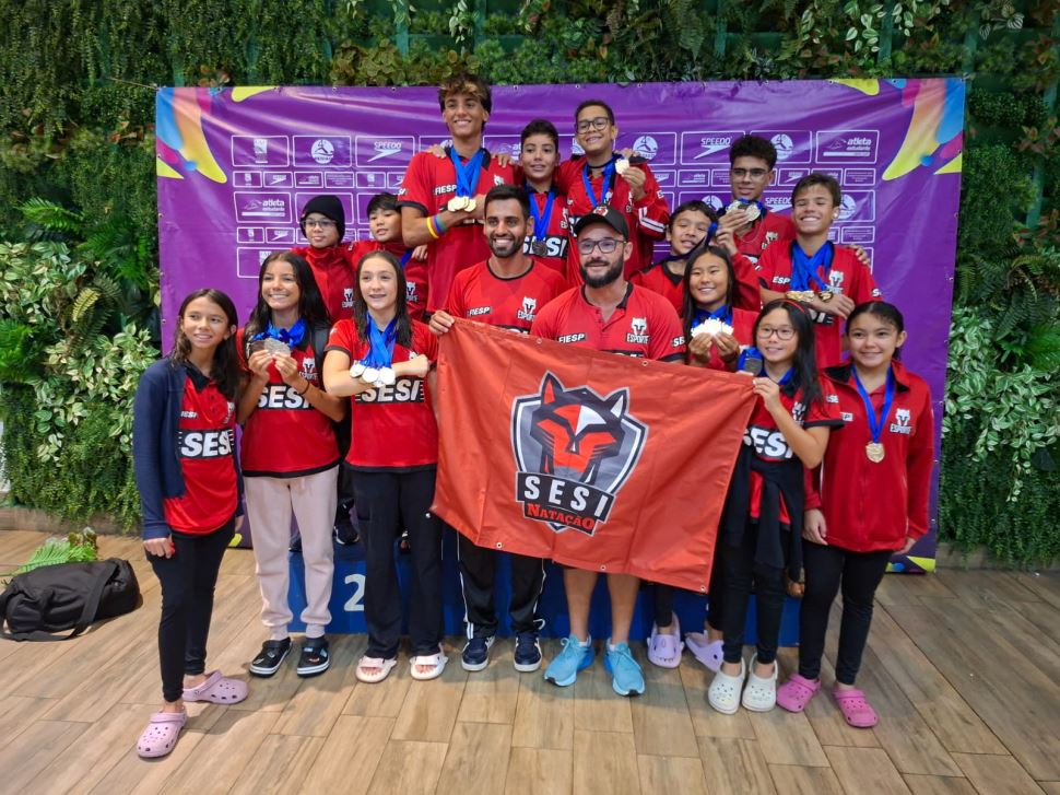 NATAÇÃO DO SESI ARAÇATUBA CONQUISTA 42 MEDALHAS NO TORNEIO REGIONAL REALIZADO EM CATANDUVA