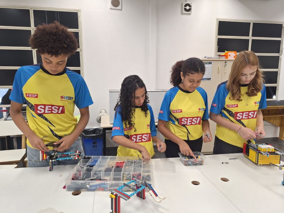 SESI Araçatuba fortalece sua participação na FIRST LEGO League com duas equipes