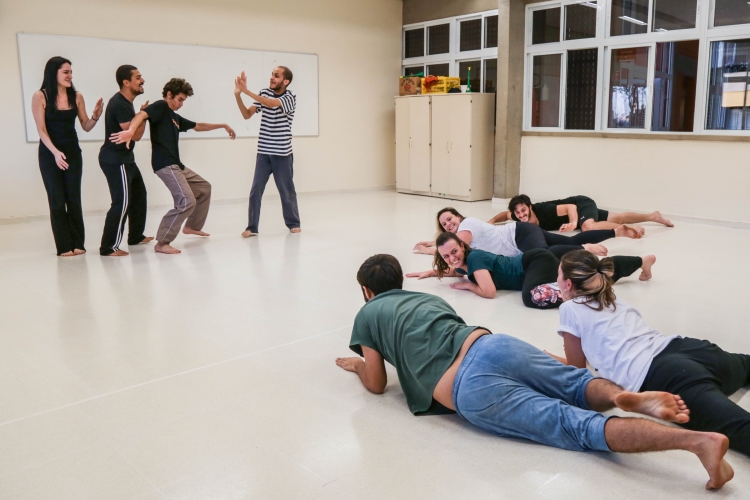 Oficina Teatro: uma caminhada coletiva - com Arman Saribekyan (Théâtre du Soleil/França)