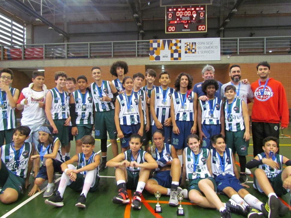 Time Sub 13 do SESI Araraquara é campeão na categoria ouro da Copa HDZ SESC de Basquete