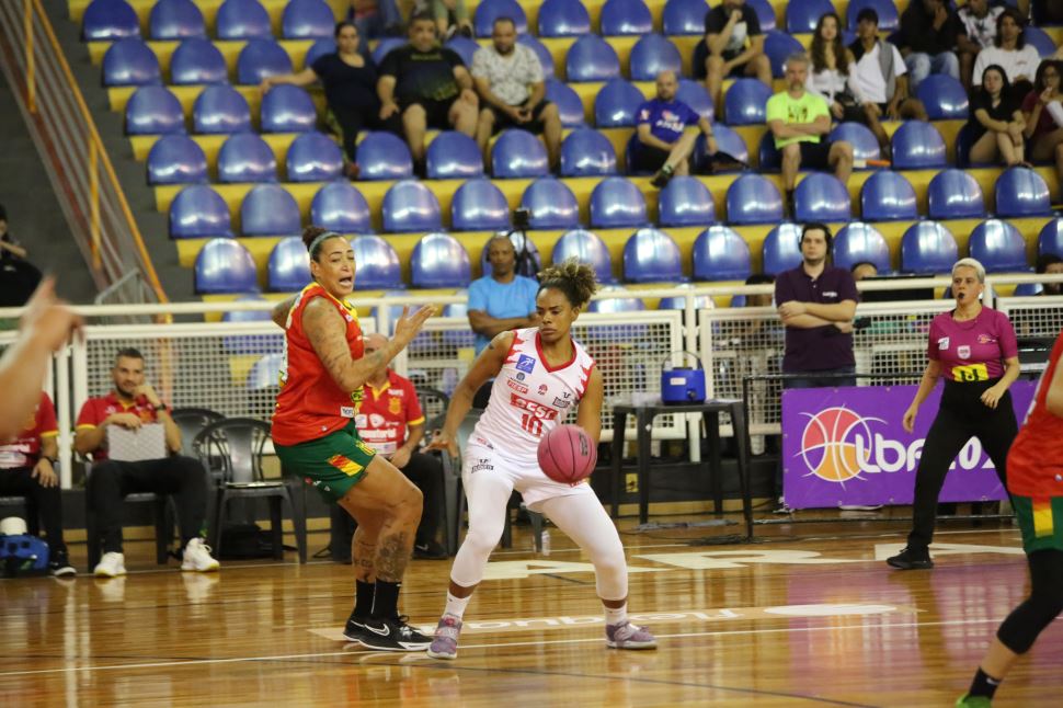 Campeã Paulista e da Copa Brasil de basquete, amapaense Diully Silva renova  com Sesi Araraquara, ap