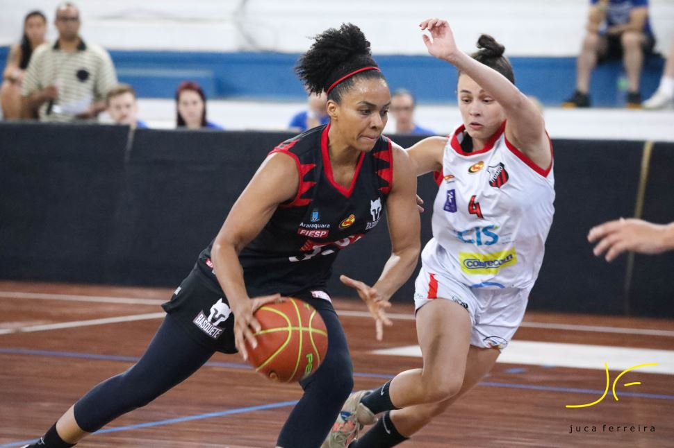 Sesi Araraquara chega à final do Paulista de Basquete Feminino