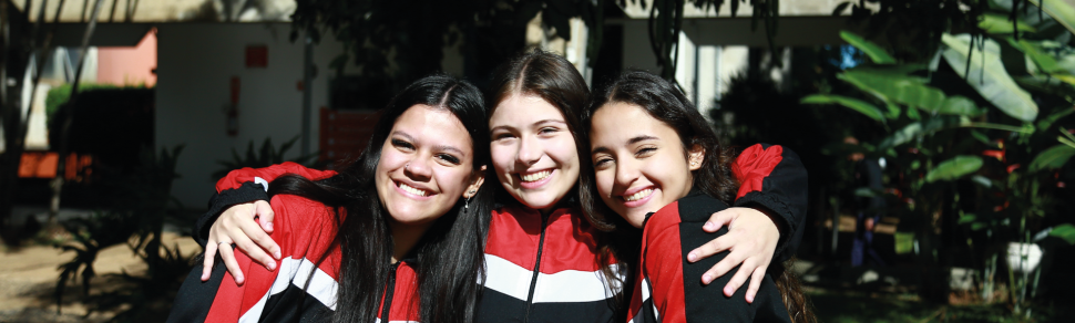 Estudantes da Escola SESI de Araraquara debateram liderança feminina com ministra Cármen Lúcia no projeto “Papo Supremo”