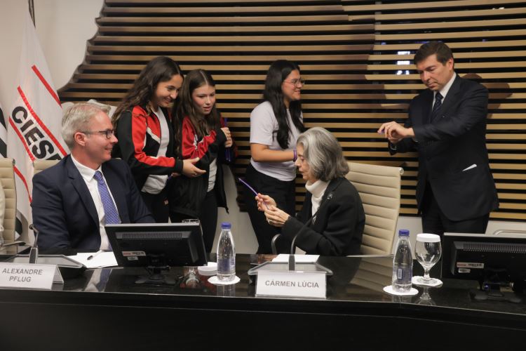 São Paulo-SP, 30 de Maio de 2025 - PAPO SUPREMO COM A MINISTRA CÁRMEN LÚCIAMUNDO DO TRABALHO: O PAPEL DA MULHER NOS CARGOS DE LIDERANÇA.