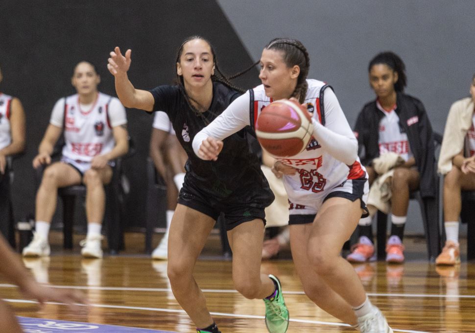 Sesi Araraquara Basquete aplica vitória convincente sobre o Salvador Basketball e segue em busca da liderança na LBF