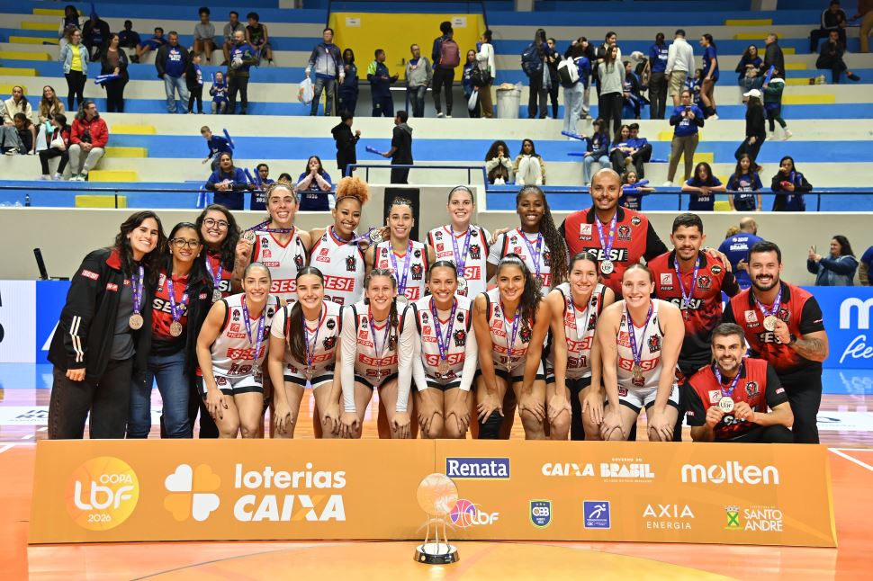 Basquete Feminino do Sesi Araraquara adia o sonho do tricampeonato da Copa LBF