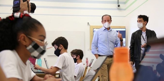 FabLab está dentro da nova era da educação, afirma Skaf, em Araras