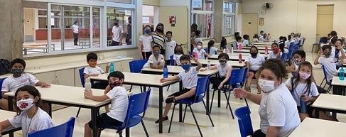 Presidente da Câmara recebe reivindicações de estudantes