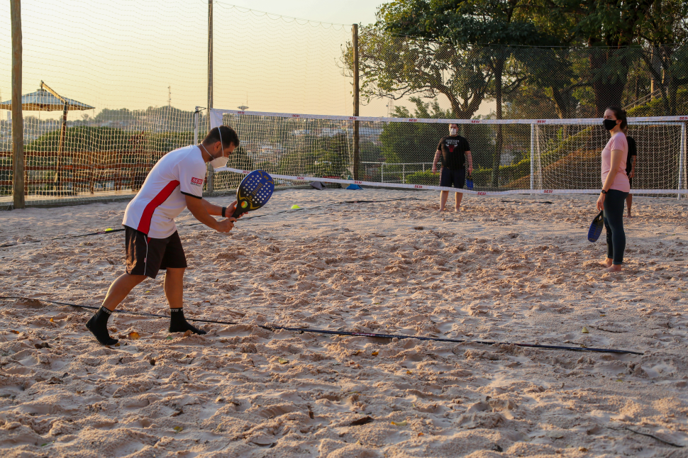 Sesi Araras terá aulas de Beach Tennis