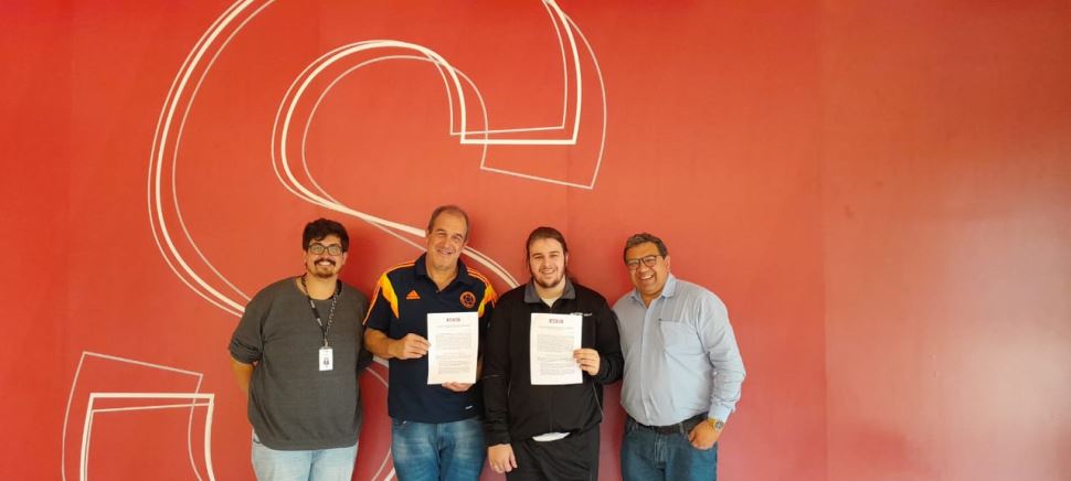 Sesi-SP renova contrato com José, o pianista