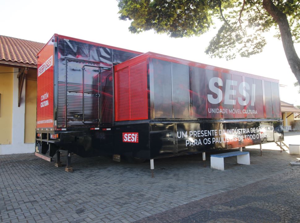Unidade Móvel de Artes e Cultura do Sesi-SP em Leme 