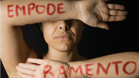 Sesi Araras recebe exposição "Mulheres em Foco: Imagens de Empoderamento e Direitos"
