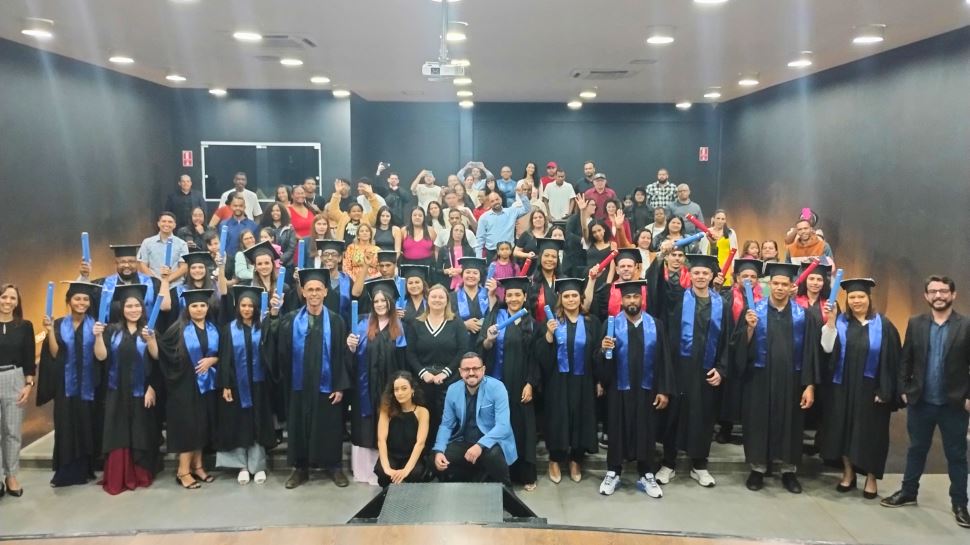 Formatura primeira turma Nova EJA de Araras