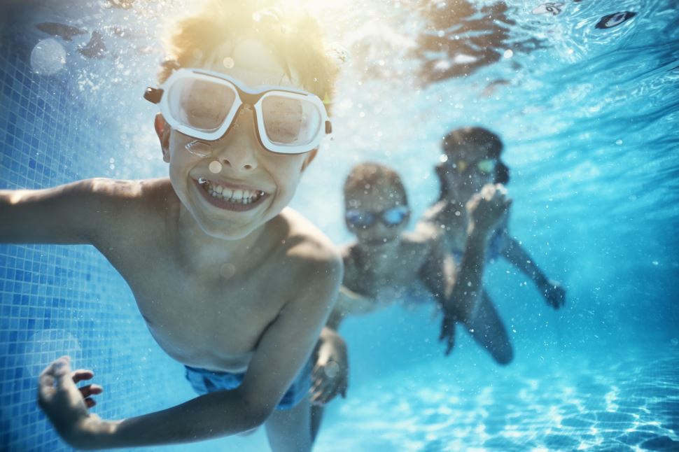 Lazer e Recreação no domingo tem atividades na piscina