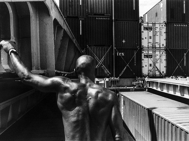 SESI Bauru inicia exposição A Sombra do Porto