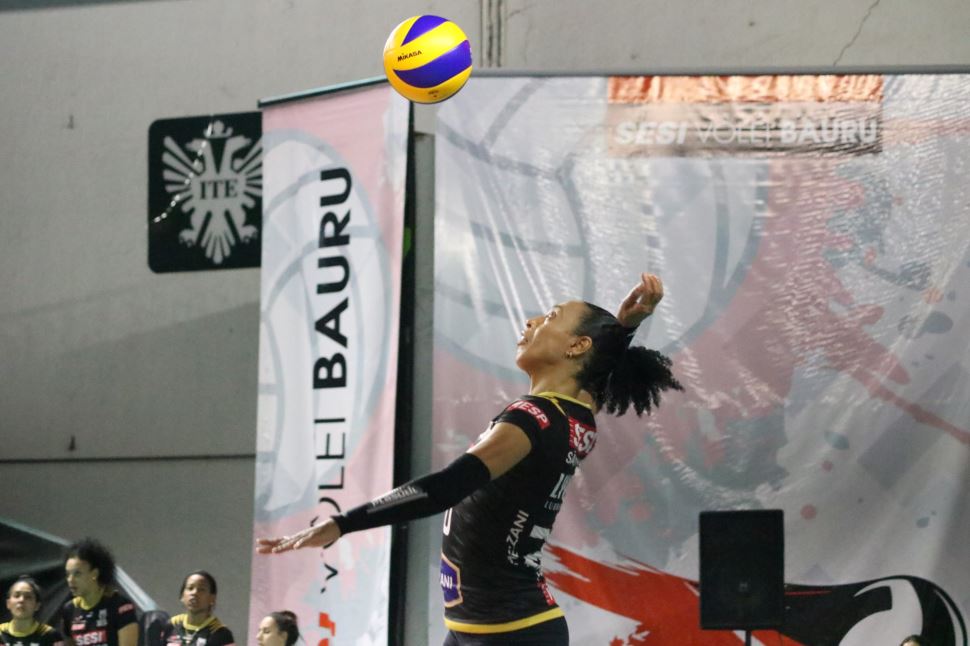 De olho em reabilitação, SESI Vôlei Bauru enfrenta Dentil/Praia Clube 