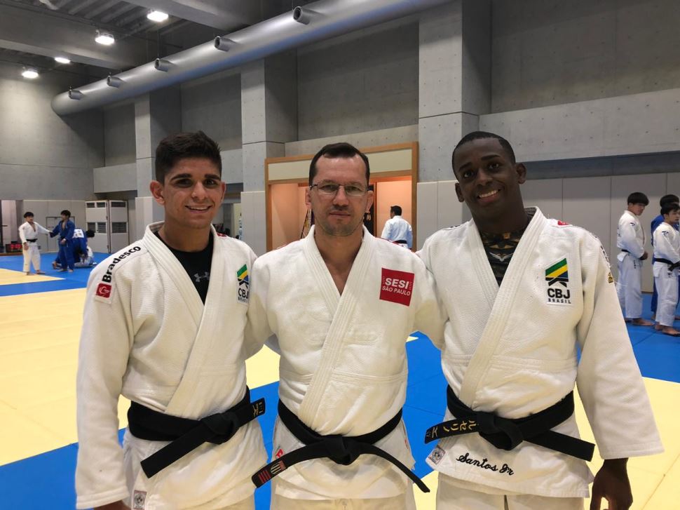 Judocas do SESI-SP participam de treinos no Japão