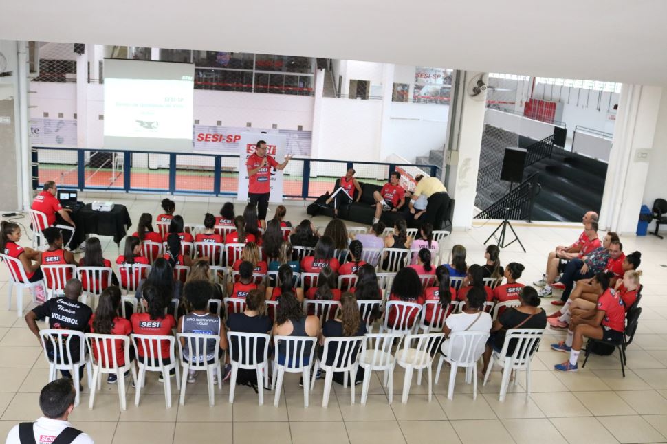 Atividades de Responsabilidade Social com atletas do SESI Vôlei Bauru