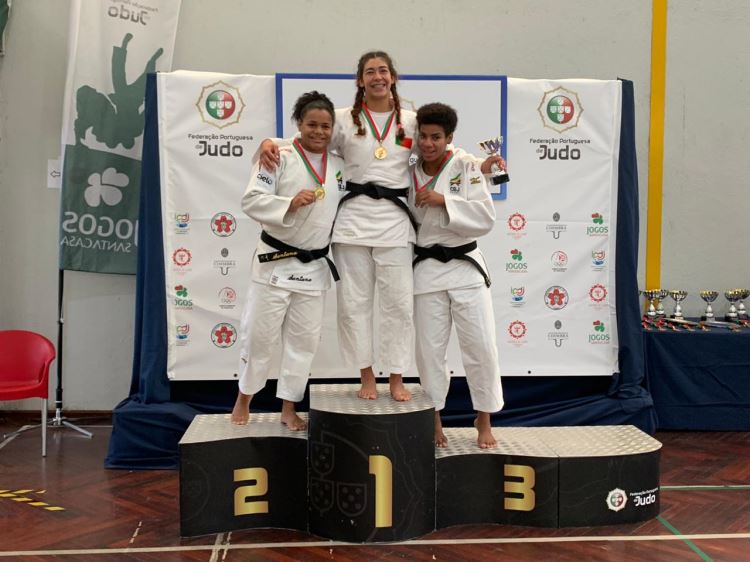 Laislaine no pódio em Coimbra