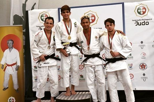 Renan no pódio em Coimbra