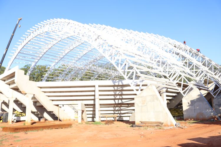 visita empresários novos ginásio