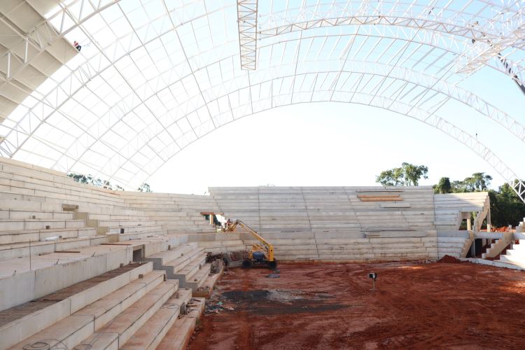 visita empresários novos ginásio