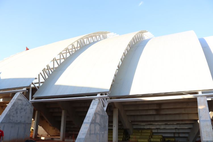 visita empresários novos ginásio