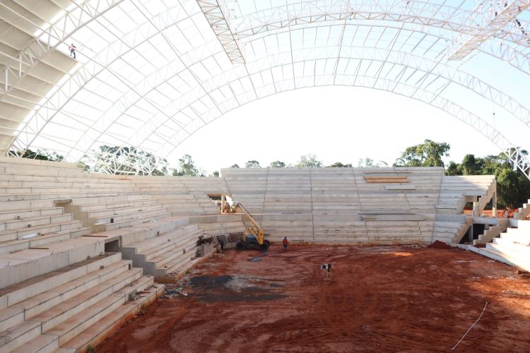 visita empresários novos ginásio