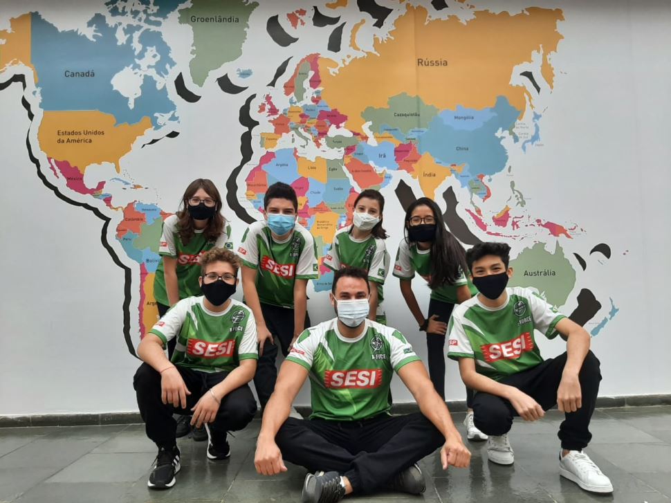 Sesi 358 X-Force e Sesi Biotech garantem vaga à fase nacional de Torneio de Robótica