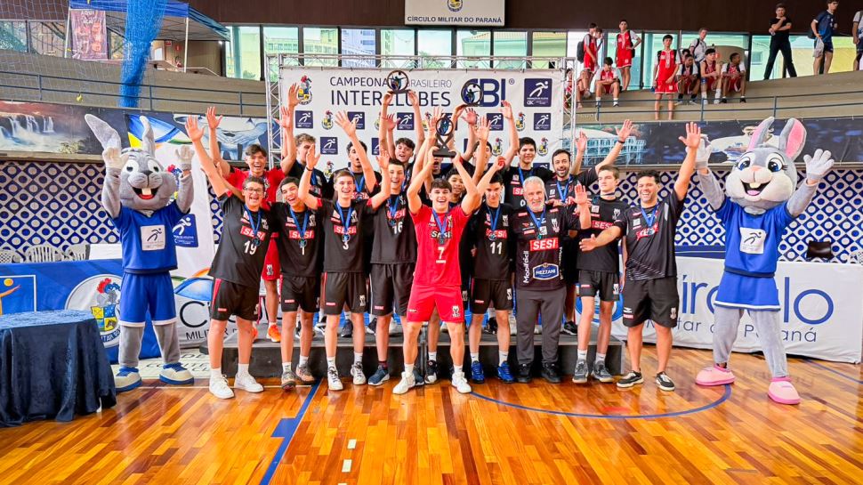 Base de vôlei do Sesi Bauru inicia temporada com torneios nacionais