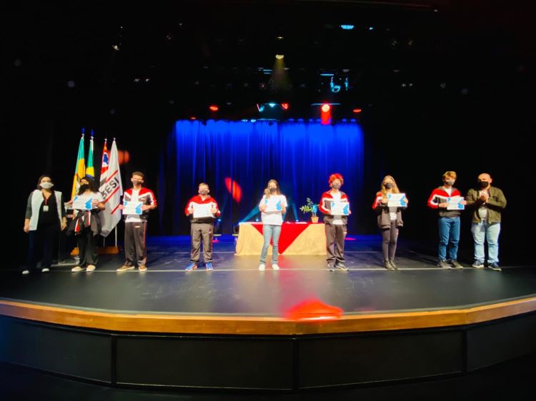 evento 8 de julho homenagem alunos sesi birigui