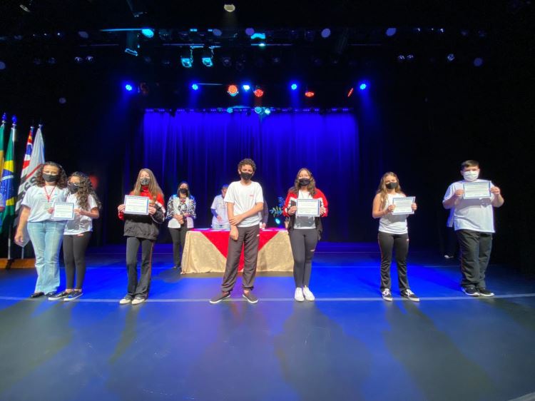 evento 8 de julho homenagem alunos sesi birigui