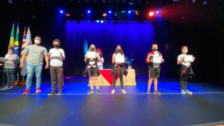 evento 8 de julho homenagem alunos sesi birigui