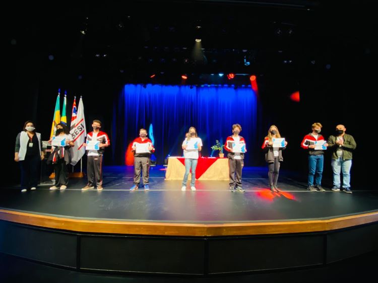 evento 8 de julho homenagem alunos sesi birigui