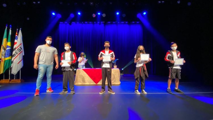 evento 8 de julho homenagem alunos sesi birigui