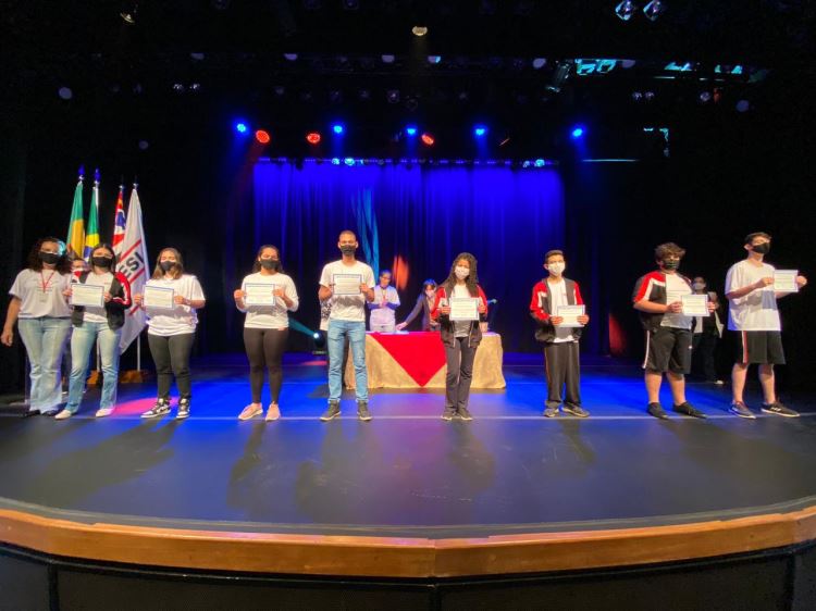 evento 8 de julho homenagem alunos sesi birigui