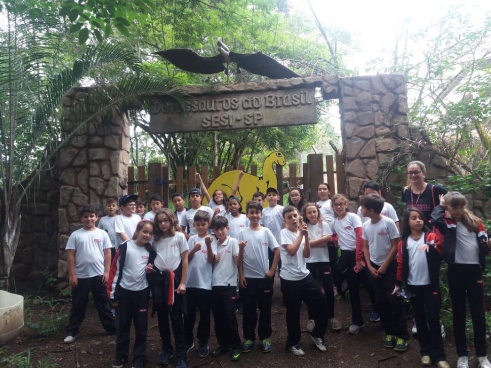 Alunos do SESI Botucatu realizam o “Circuito dos Dinossauros” em Votorantim
