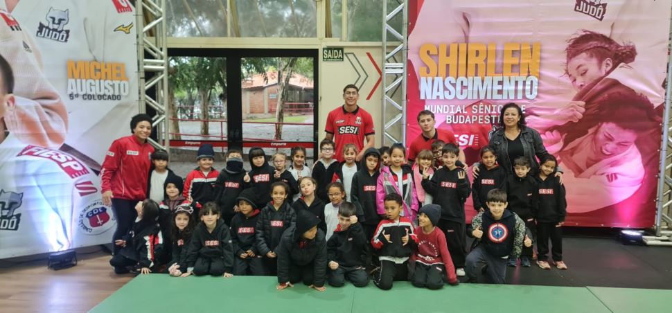 Pedagogia do Exemplo foi um dos pontos altos do evento com os atletas interagindo com os alunos da escola