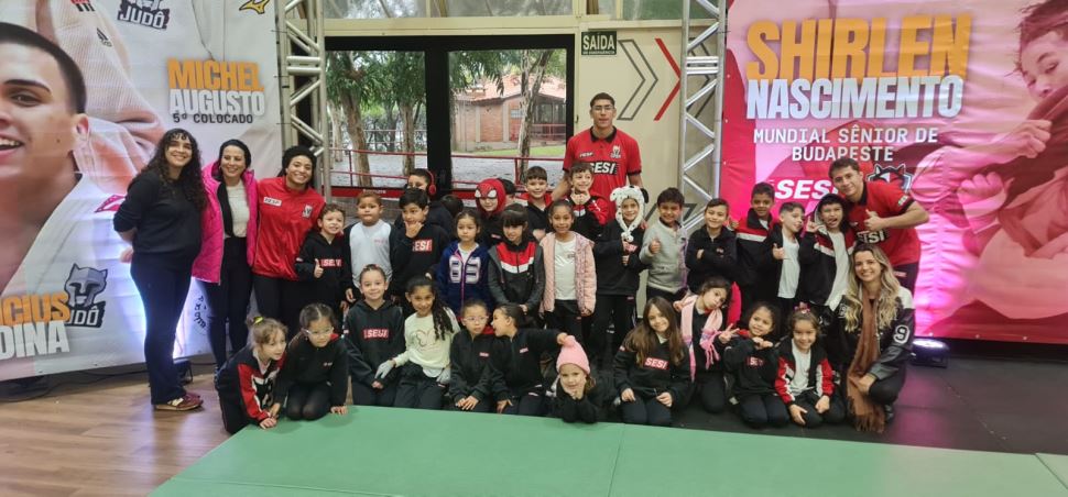 Pedagogia do Exemplo foi um dos pontos altos do evento com os atletas interagindo com os alunos da escola