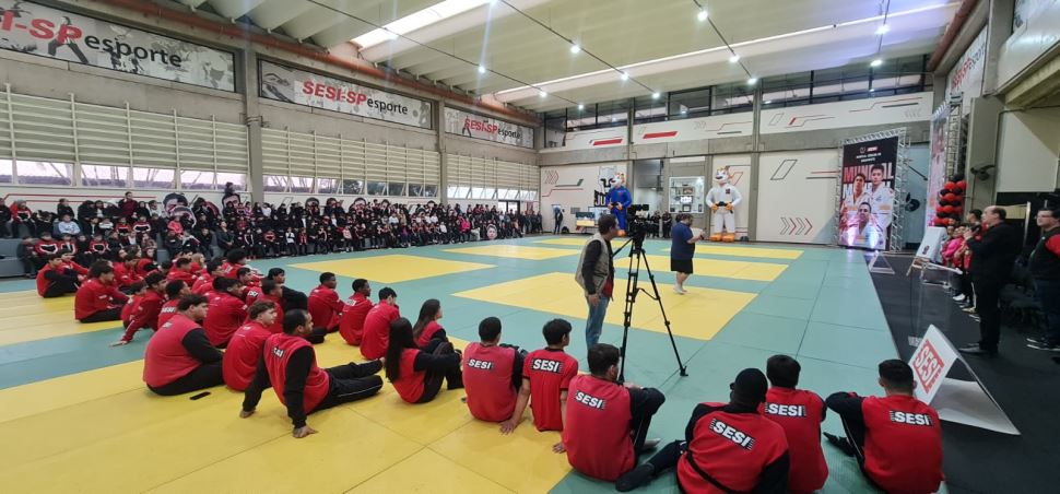 Evento contou com presença de alunos, atletas, familiares e gestores