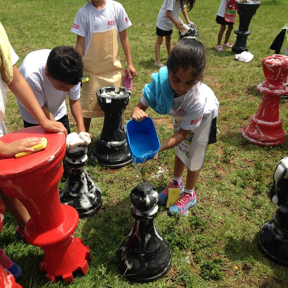 Jogo de xadrez: Aprendizagem e diversão em família